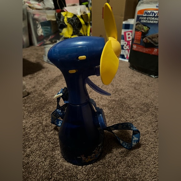 WALT DISNEY WORLD PARKS Misting Water  Spray Fan W/Lanyard “Disney Parks” - Picture 3 of 10